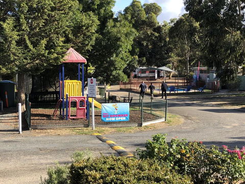 Acacia Caravan Park & Holiday Units - Accommodation QLD 1