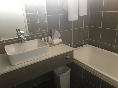 Acacia Motor Lodge - Accommodation QLD 3