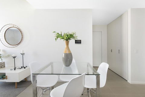 Accommodate Canberra - Azure - Accommodation QLD 2