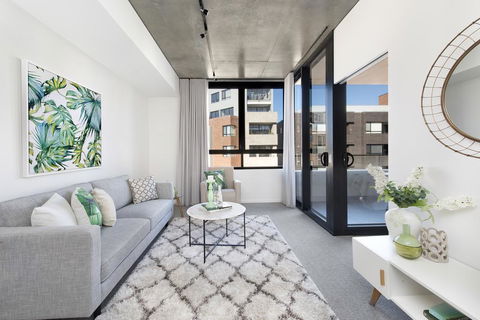 Accommodate Canberra - Azure - Accommodation QLD 1