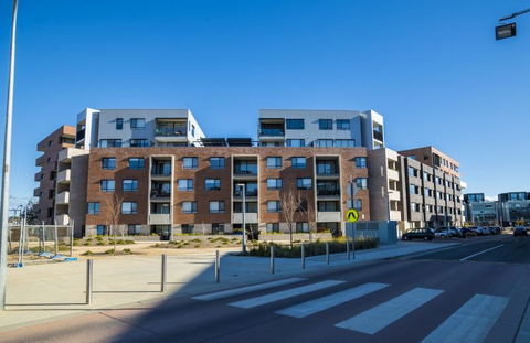 Accommodate Canberra - The Prince - Accommodation QLD 0