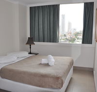 Accommodation Sydney City Centre - Hyde Park Plaza 3 bedroom 1 bathroom Apartment - Accommodation QLD