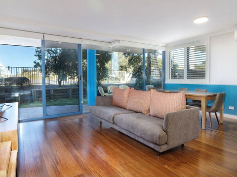Across The Road From The Beach! - Accommodation QLD 0