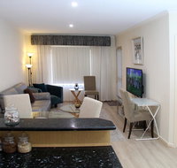 ADELAIDE CBD APARTMENT - 3BR 2BATH  CARPARK - Accommodation QLD