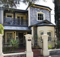 Adelaide Mackinnon - Accommodation QLD