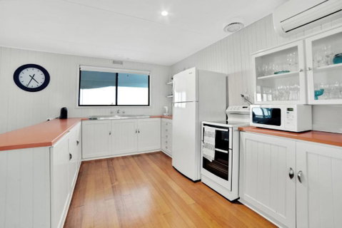 Dune Views - Accommodation QLD 4