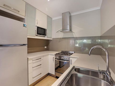 Eagle Heights Holiday Units - Accommodation QLD 4