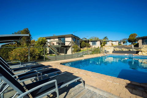 Eagle Heights Holiday Units - Accommodation QLD 0