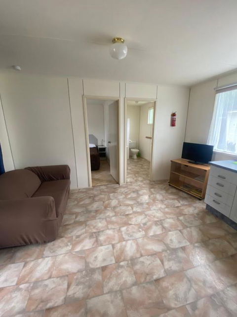 Eagle Point Caravan Park - Accommodation QLD 1