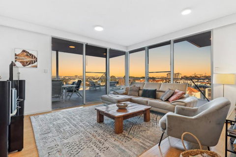 EAST34/60 - Urban Sanctuary - Accommodation QLD 0