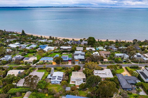 Echo Beach In Somers - Accommodation QLD 3