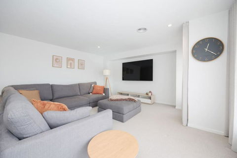 EDEN Spacious Torquay Family Escape - Accommodation QLD 3