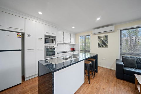Emerald Motel Apartments - Accommodation QLD 1