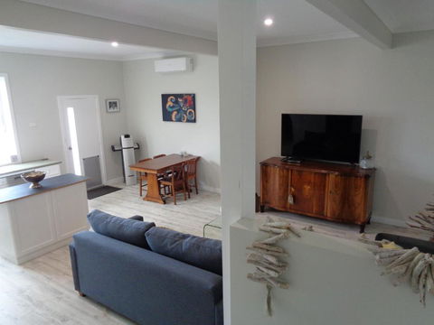 Erwins Lagoon Retreat - Accommodation QLD 1