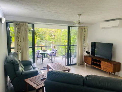 Family Resort Unit Baden 83-13 Rainbow Shores Drive - Accommodation QLD 4