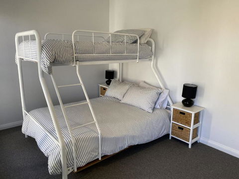 FAIR11W - Fairlight House - Accommodation QLD 4