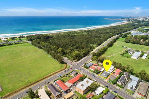 Fairy Meadow Beach House - Accommodation QLD 0