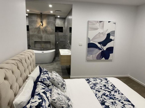 Fairy Meadow Beach House - Accommodation QLD 2