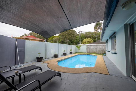 Family-Friendly Retreat With Pool & Spacious Living - Accommodation QLD 0