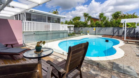 Family Home With Pool And Guest House - Accommodation QLD 0
