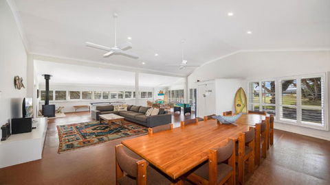 Family Pearl - Pearl Beach - Accommodation QLD 2