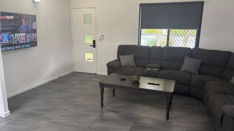 Family Retreat In Ningi Pet Friendly - Accommodation QLD 1