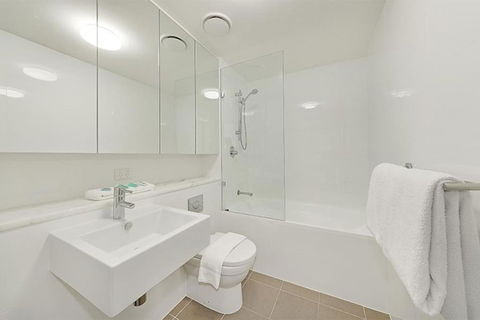 Fantastic Executive Apartment Neutral Bay GRO17204 - Accommodation QLD 2