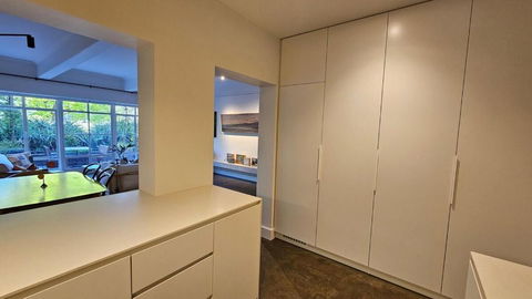 Fawkner Parkside Art House - Accommodation QLD 1