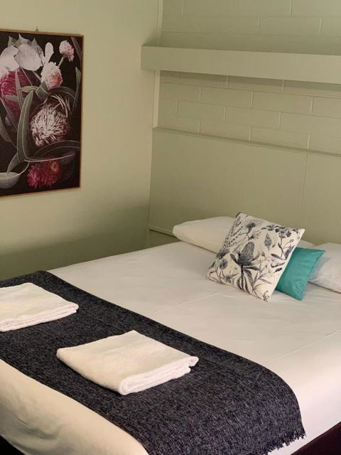 Finley Country Club Hotel Motel - Accommodation QLD 2