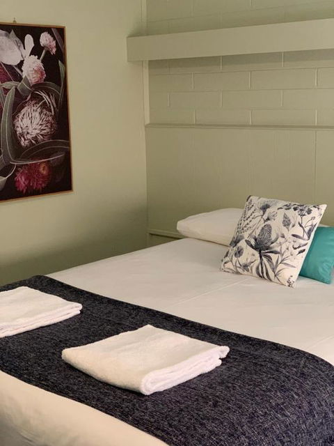 Finley Country Club Hotel Motel - Accommodation QLD 3