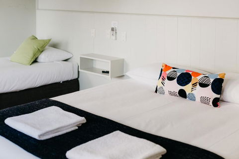 Finley Country Club Hotel Motel - Accommodation QLD 0