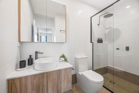 Family Retreat - Free Secure Car Park, Garden City Westfield Shopping, Restaurants - Accommodation QLD 2