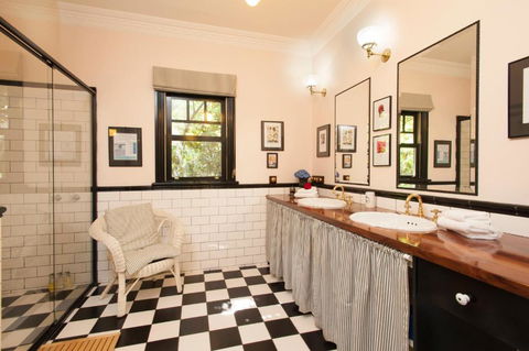 Fern Falls Cottages - Garden Cottage - Accommodation QLD 4