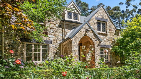 FROGWELL HOLLOW Immerse Into An Idyllic Fairytale - Accommodation QLD 0