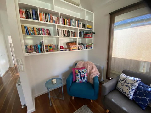 GALWAY COTTAGE - Accommodation QLD 2