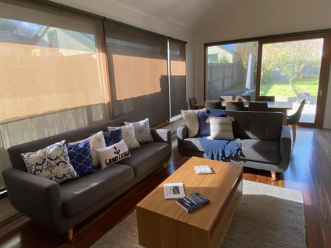 GALWAY COTTAGE - Accommodation QLD 0