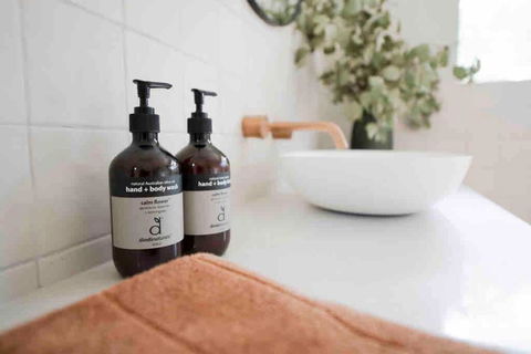 Gardeners Shed -Mansfield - Accommodation QLD 1