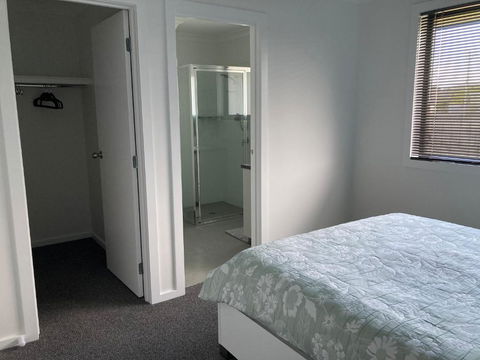 George Town Central BnB New Apartment - Accommodation QLD 3