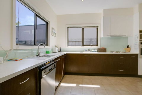 Getaway On Church Phillip Island Cowes - Accommodation QLD 2