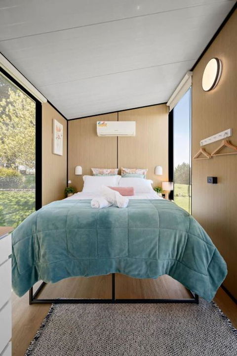 Gold Meadows By Tiny Away - Accommodation QLD 3