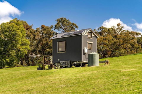 Golden Plains By Tiny Away - Accommodation QLD 0