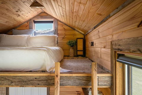 Golden Plains By Tiny Away - Accommodation QLD 2