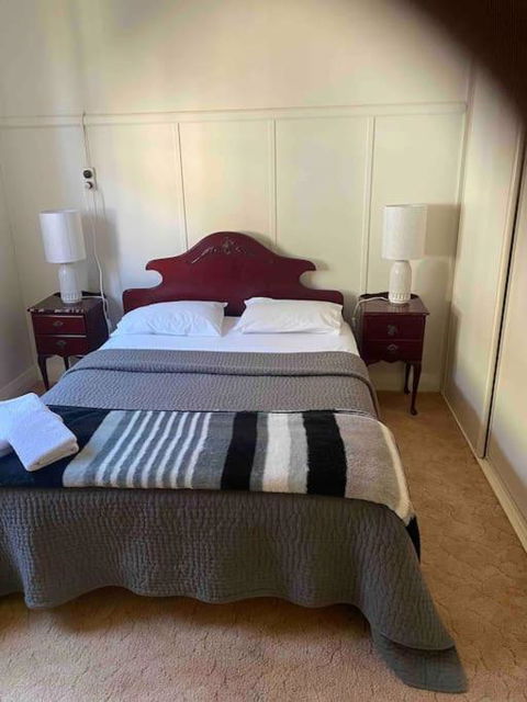 Golden Street Cottage - Accommodation QLD 4