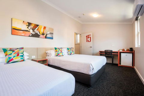 Granville Hotel - Accommodation QLD 2