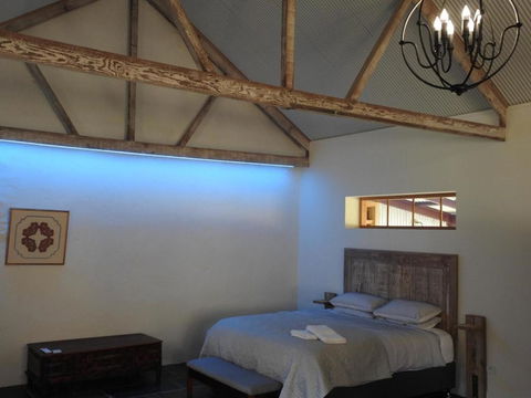 Grape Pickers Cottage - Accommodation QLD 3