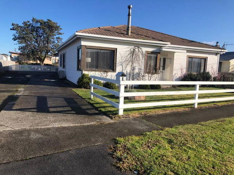 Guesthouse On Grant Street - Accommodation QLD 2