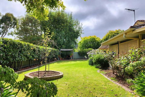 Hahndorf Home, Walk To Main St, Sleeps 8 - Accommodation QLD 3