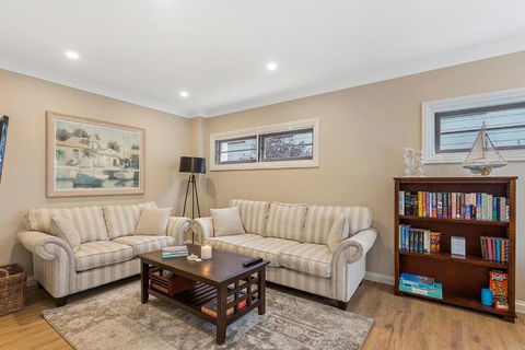 Hamptons At The Bay - Accommodation QLD 1