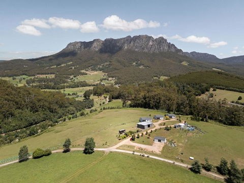 Hillside Hideout By Tiny Away - Accommodation QLD 0