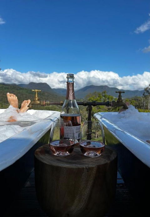 Hilltop Haven Darlington - Accommodation QLD 0